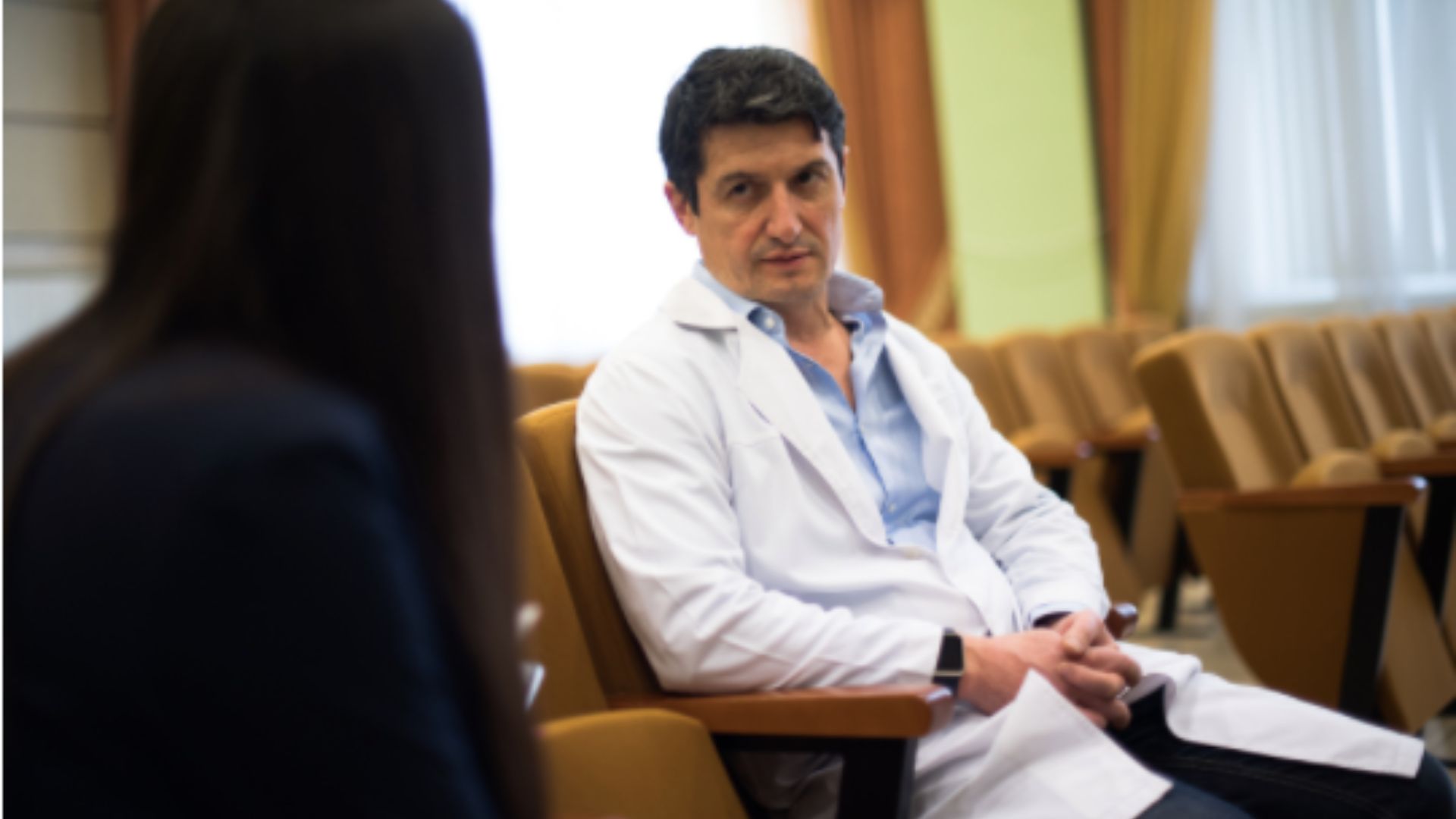 Красное мясо и алкоголь. Онколог о причинах развития рака прямой кишки